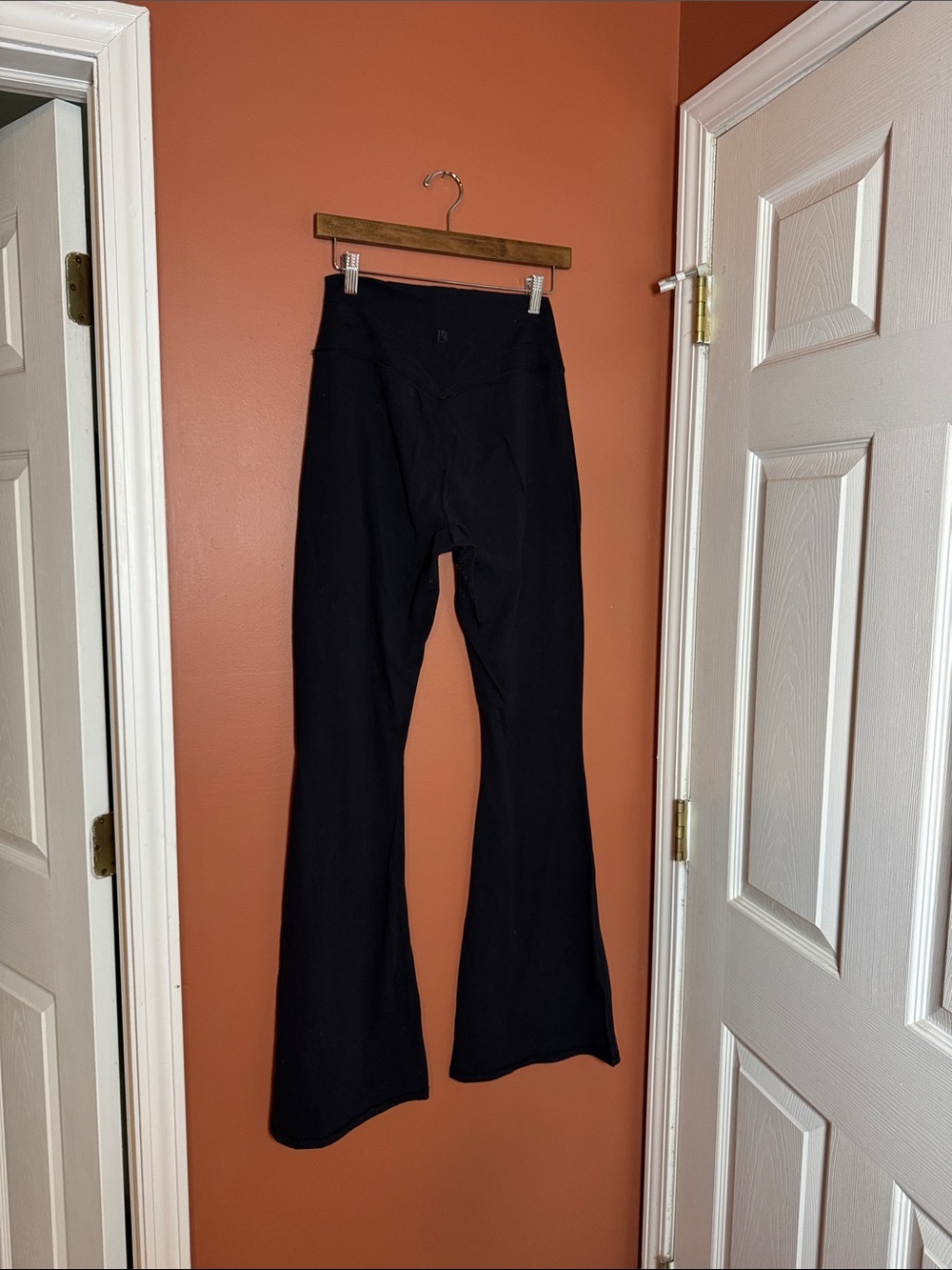Buff Bunny flare Leggings - Picture 3 of 5